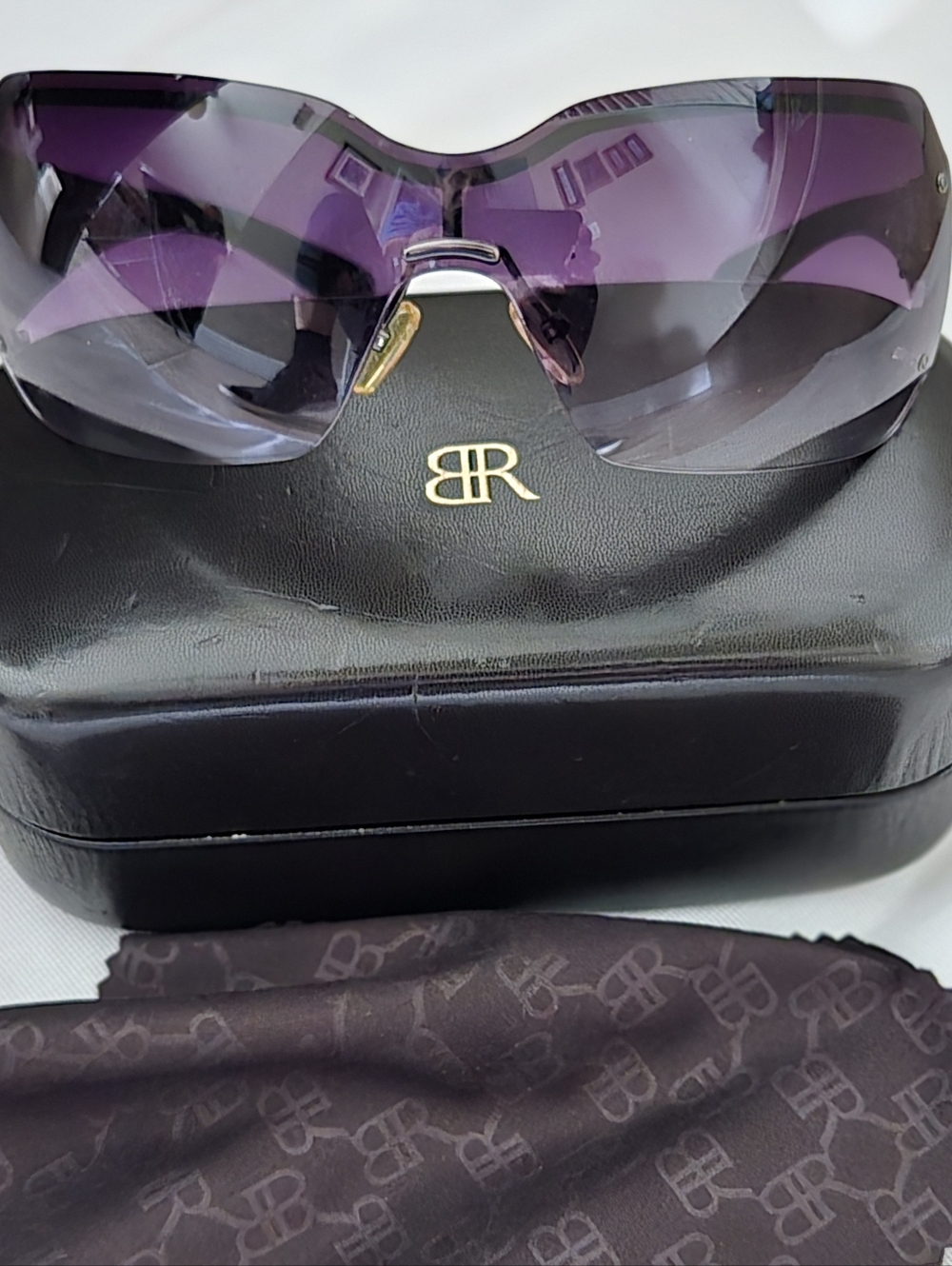 Banana Republic Mallory Sunglassed, Purple and Black Glasses Sleek Modern Design